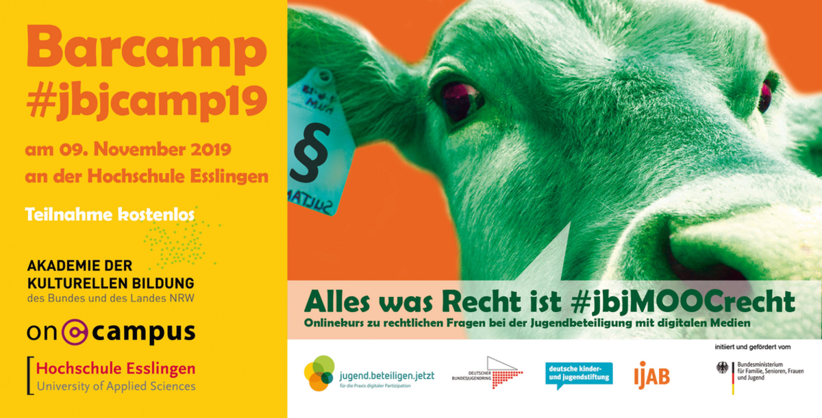 Flyer zum jbjMOOCrecht Barcamp in gelb und orange mit einer grünen Kuh