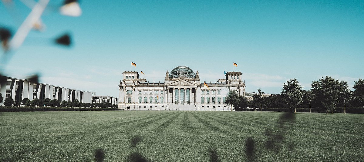 Das Foto zeigt eine Aufnahme des Bundestags.