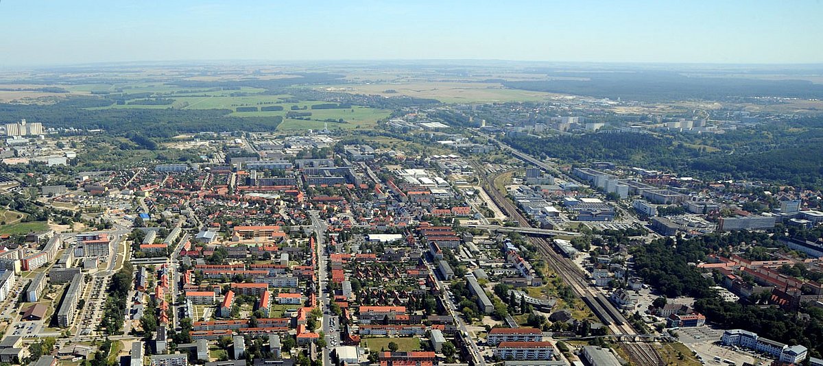 Eine Luftaufnahme der Stadt Neubrandenburg.